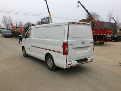 長安睿行國六面包冷藏車 冷鏈運輸的佼佼者與畜禽運輸車的理想選擇