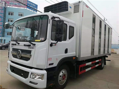 東風(fēng)多利卡D9雛禽運(yùn)輸車與吸污車，專業(yè)車輛一站式解決方案